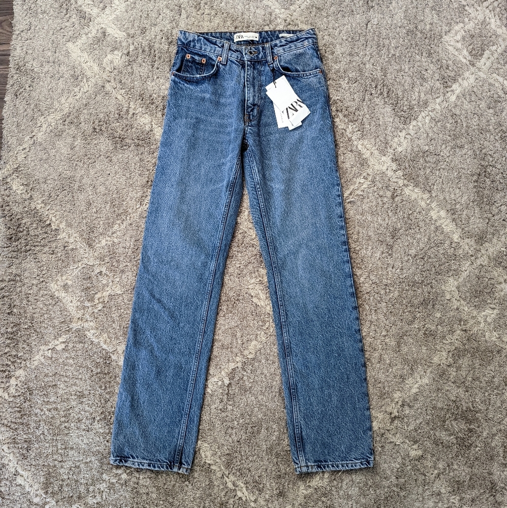 Midwaist Straight Leg Zara Jeans